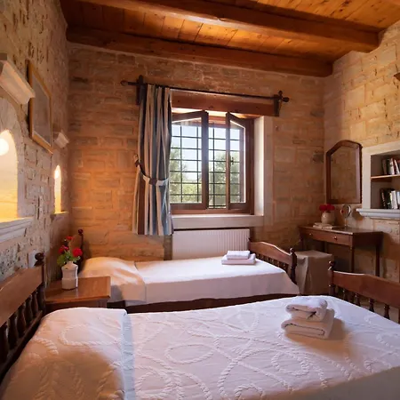 Villa Ellotia & Asterion By Forest